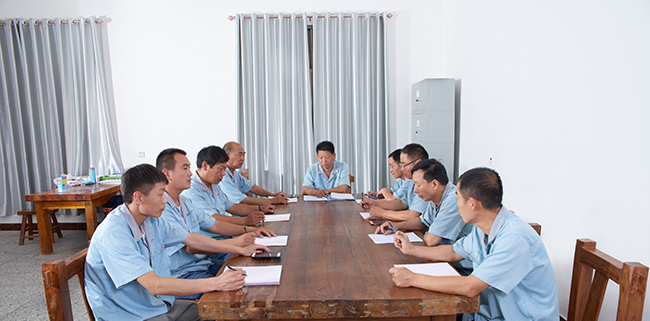嘉禾文化用品有限公司召開生產(chǎn)會(huì)議，為公司增強(qiáng)產(chǎn)效率